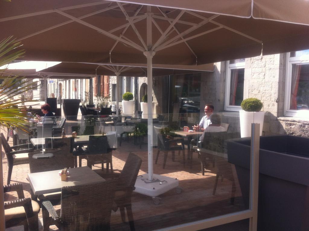 Hotel Val Saint Hilaire Givet Kültér fotó