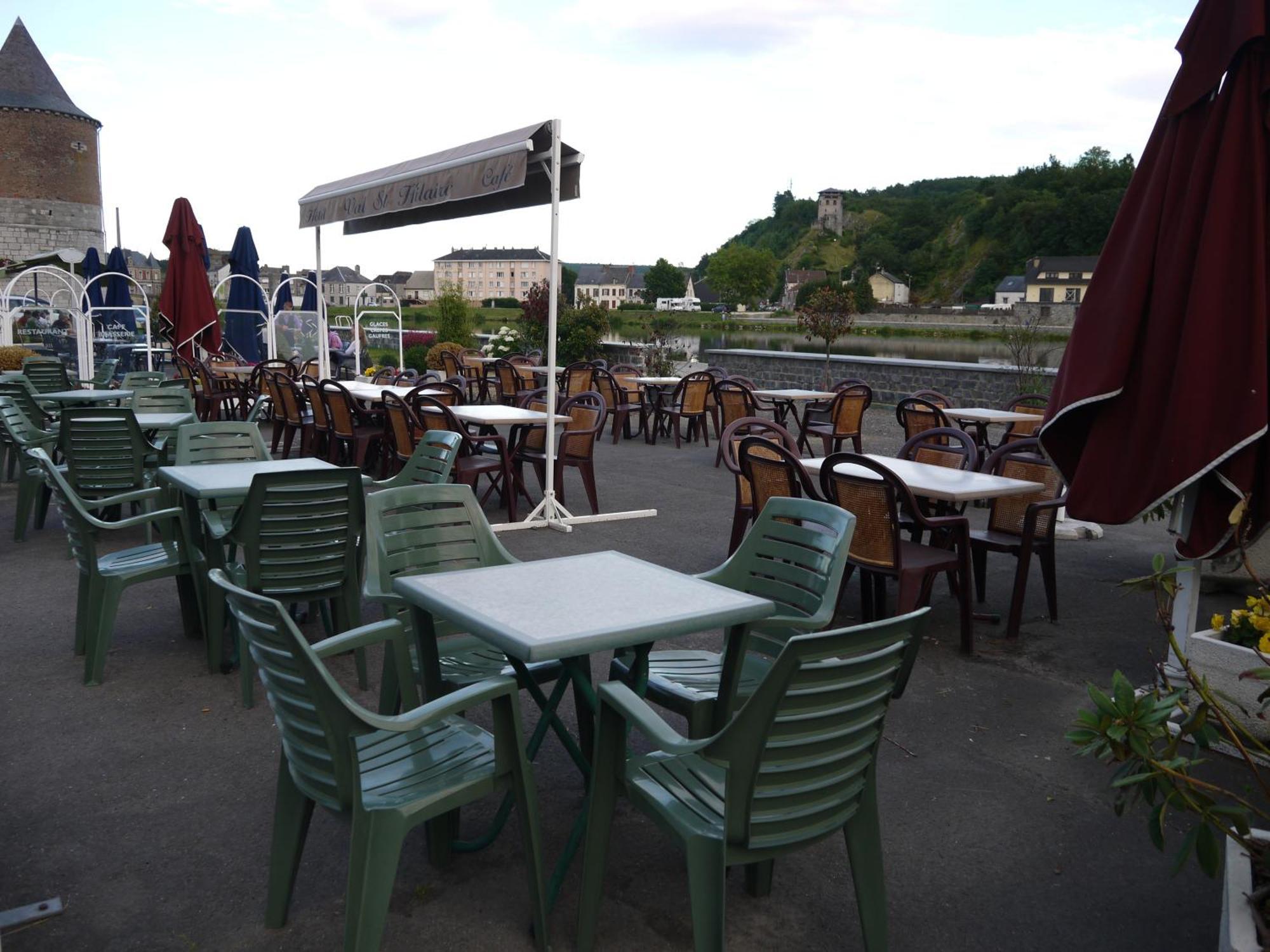 Hotel Val Saint Hilaire Givet Kültér fotó