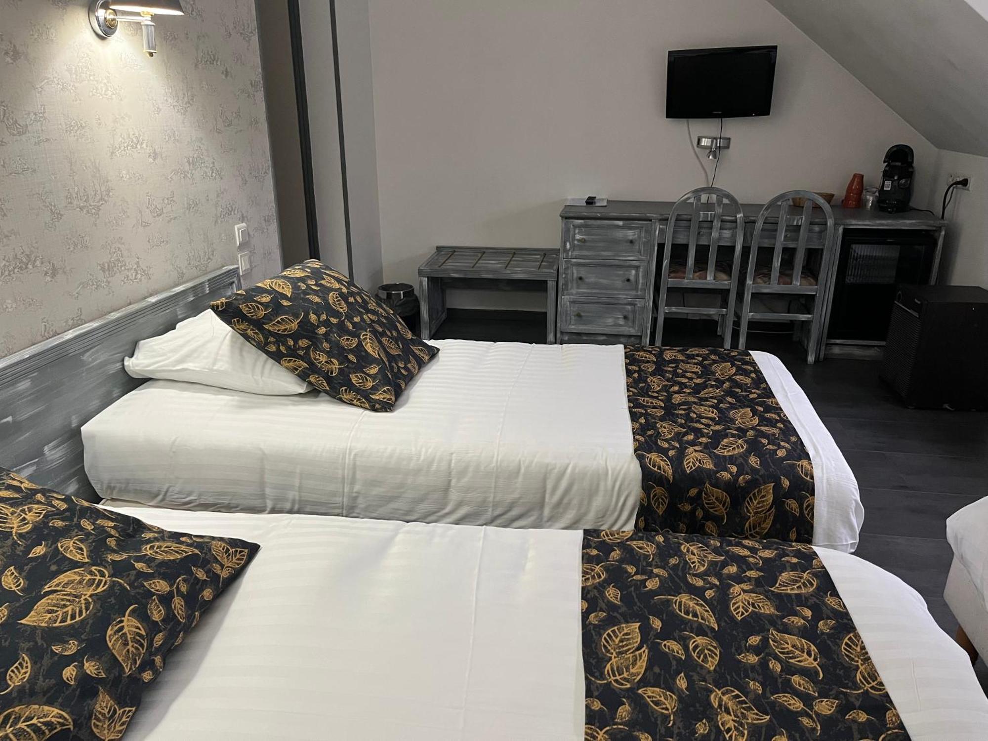 Hotel Val Saint Hilaire Givet Kültér fotó