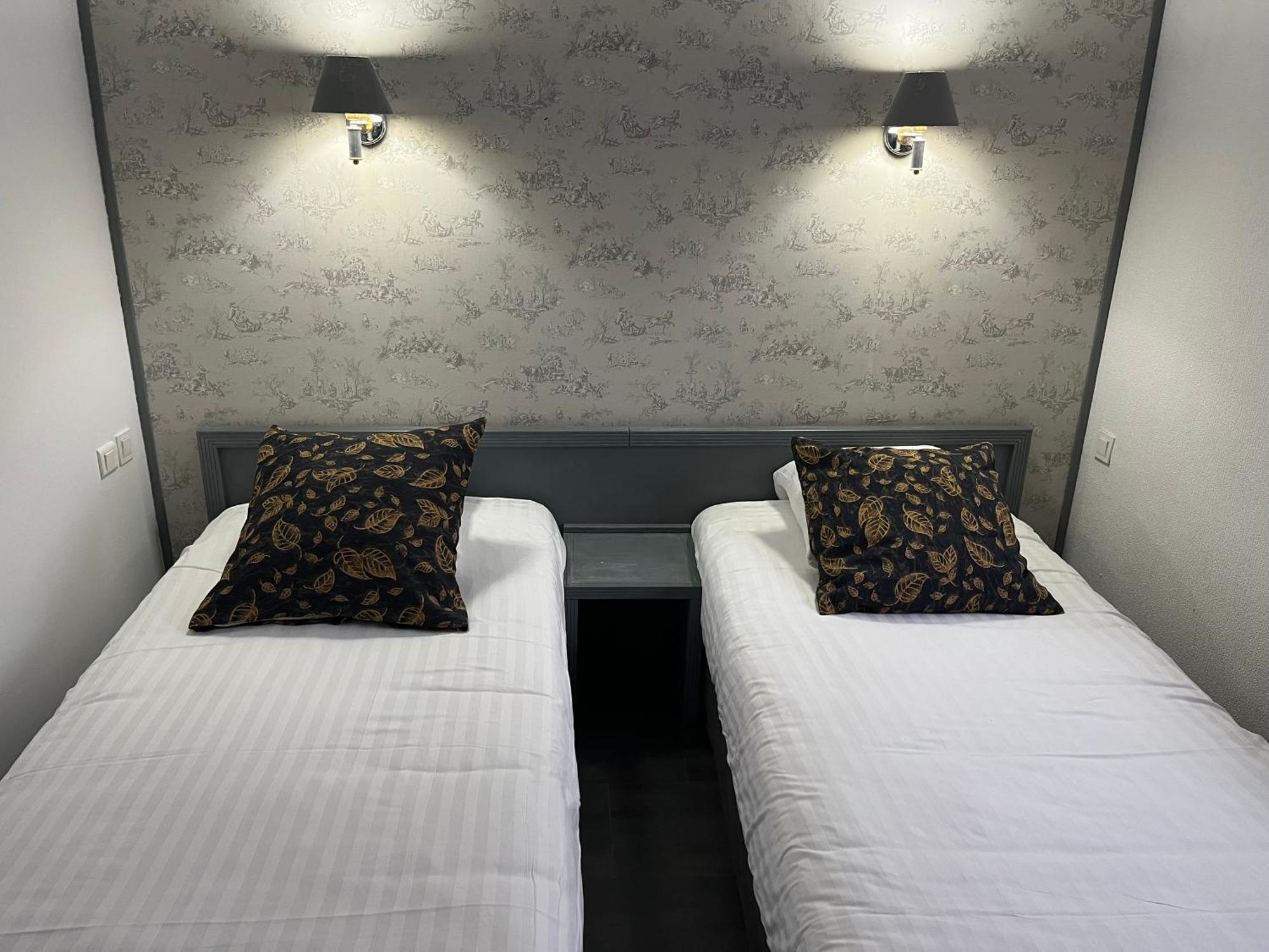 Hotel Val Saint Hilaire Givet Kültér fotó