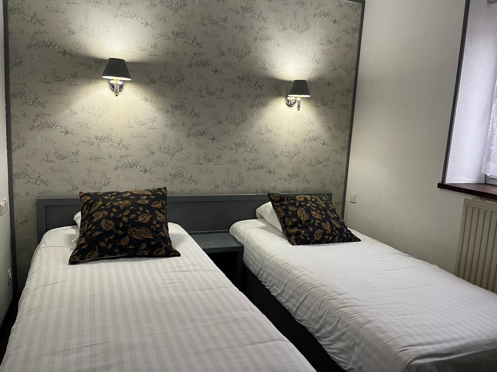 Hotel Val Saint Hilaire Givet Kültér fotó