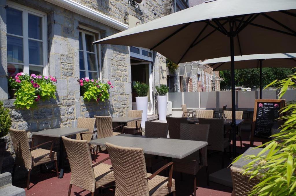 Hotel Val Saint Hilaire Givet Kültér fotó