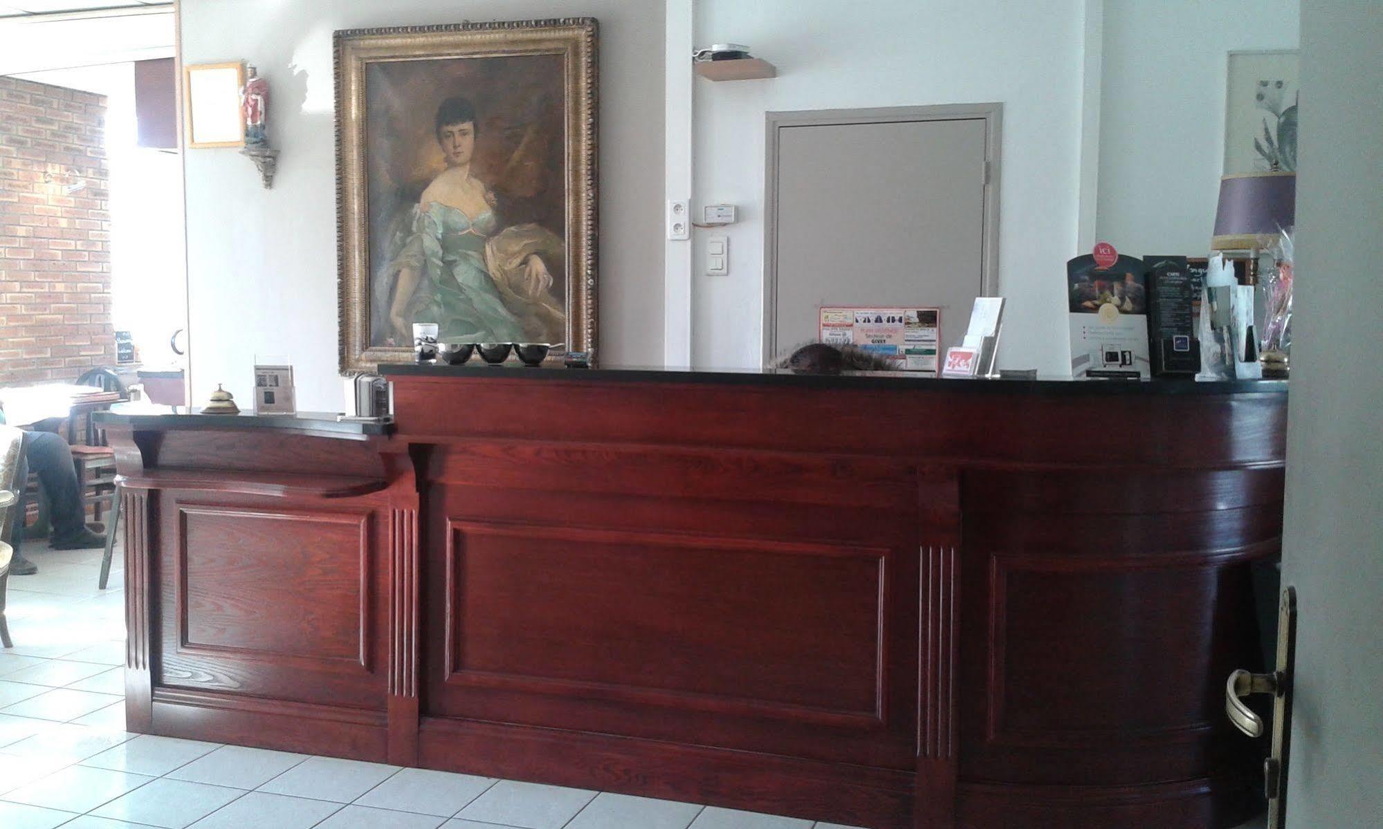 Hotel Val Saint Hilaire Givet Kültér fotó